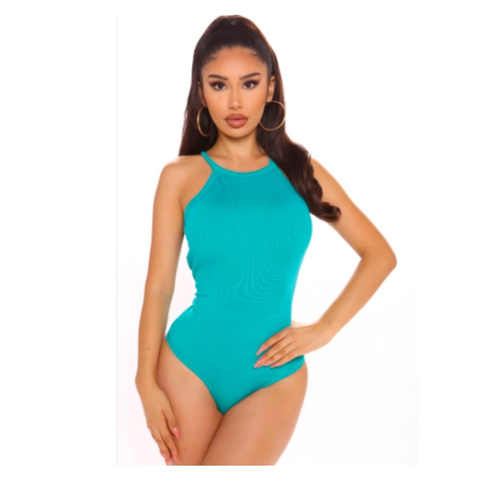 Fashion Nova Lana ribbed bodysuit size M